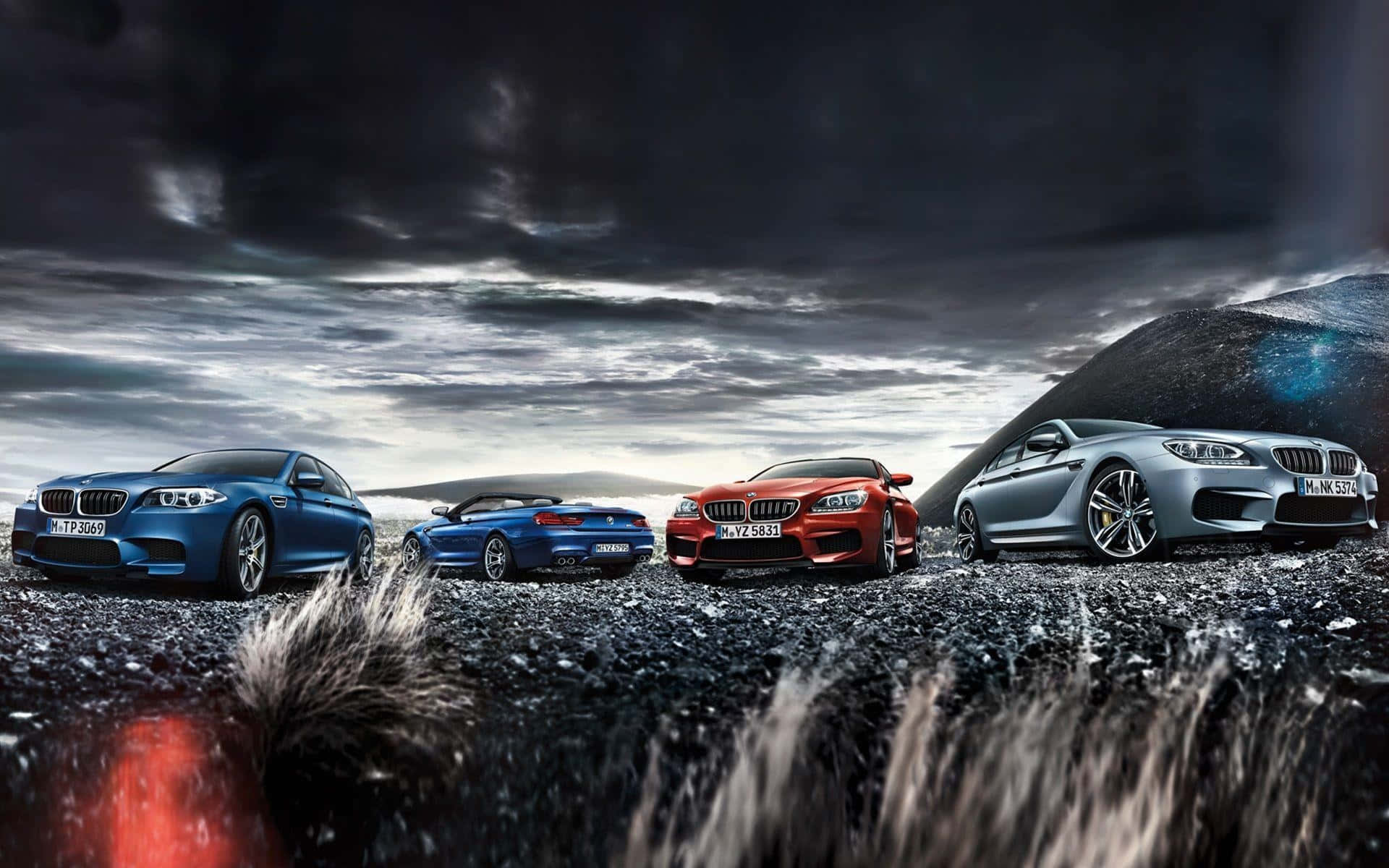 720p ایم سیریز بیک گراؤنڈ مختلف رنگوں میں BMW ایم کاریں وال پیپر