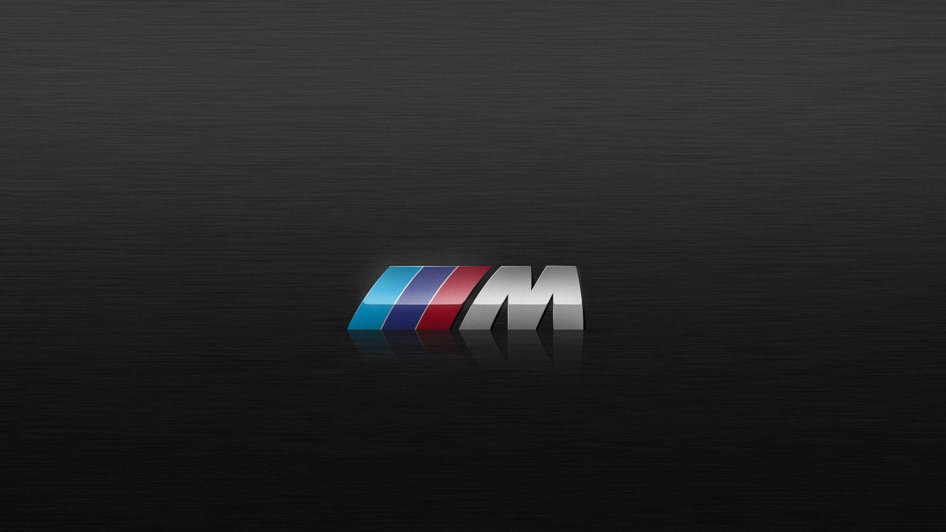 BMW M لوگو بلیک ووڈ ٹیکسچر وال پیپر