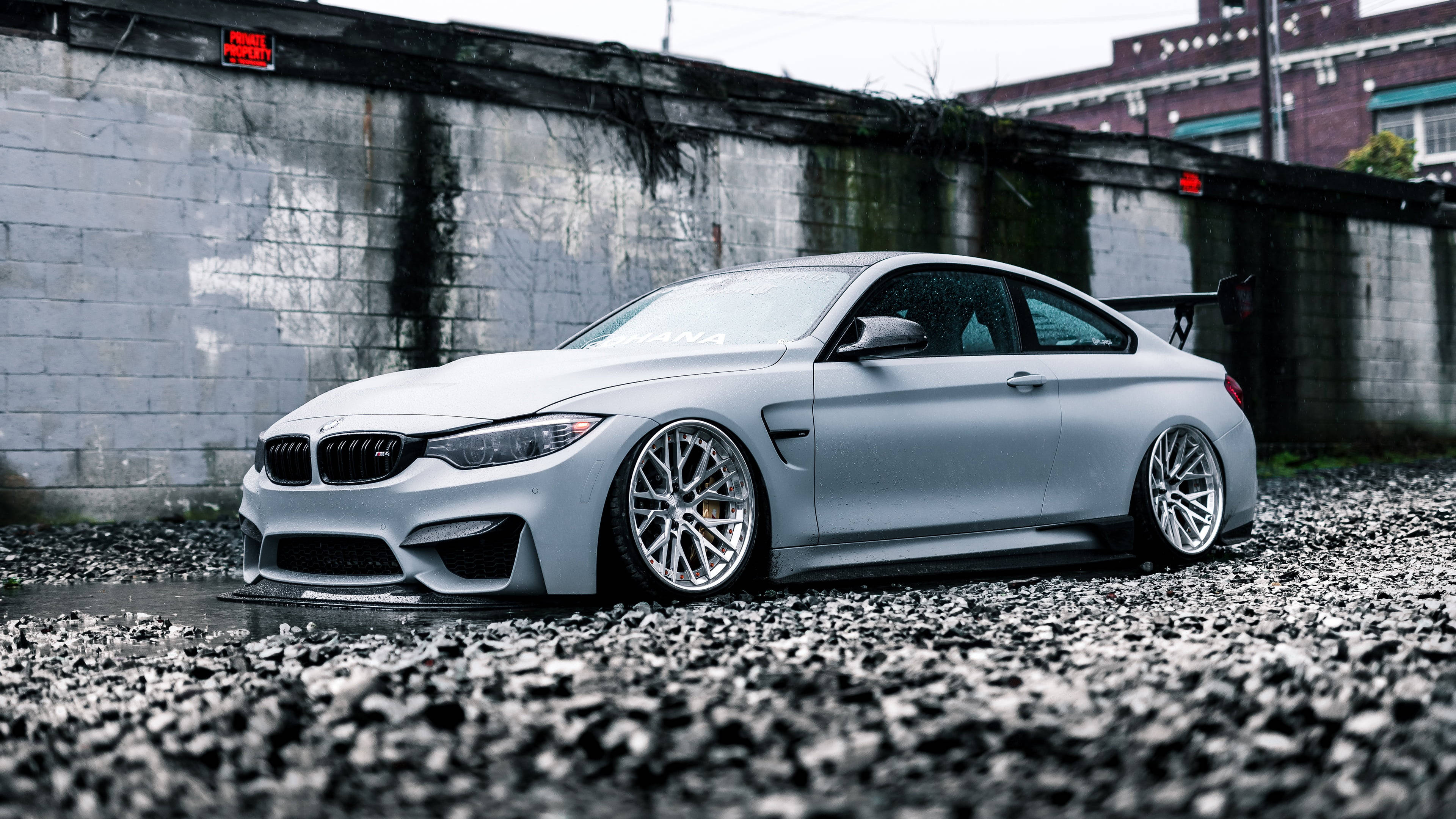 سفید BMW M4 پتھریلی زمین وال پیپر