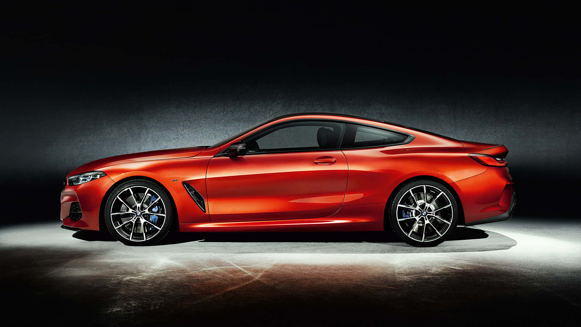 BMW M8 سائڈ پروفائل 1920x1080 M سیریز بیک گراؤنڈ وال پیپر