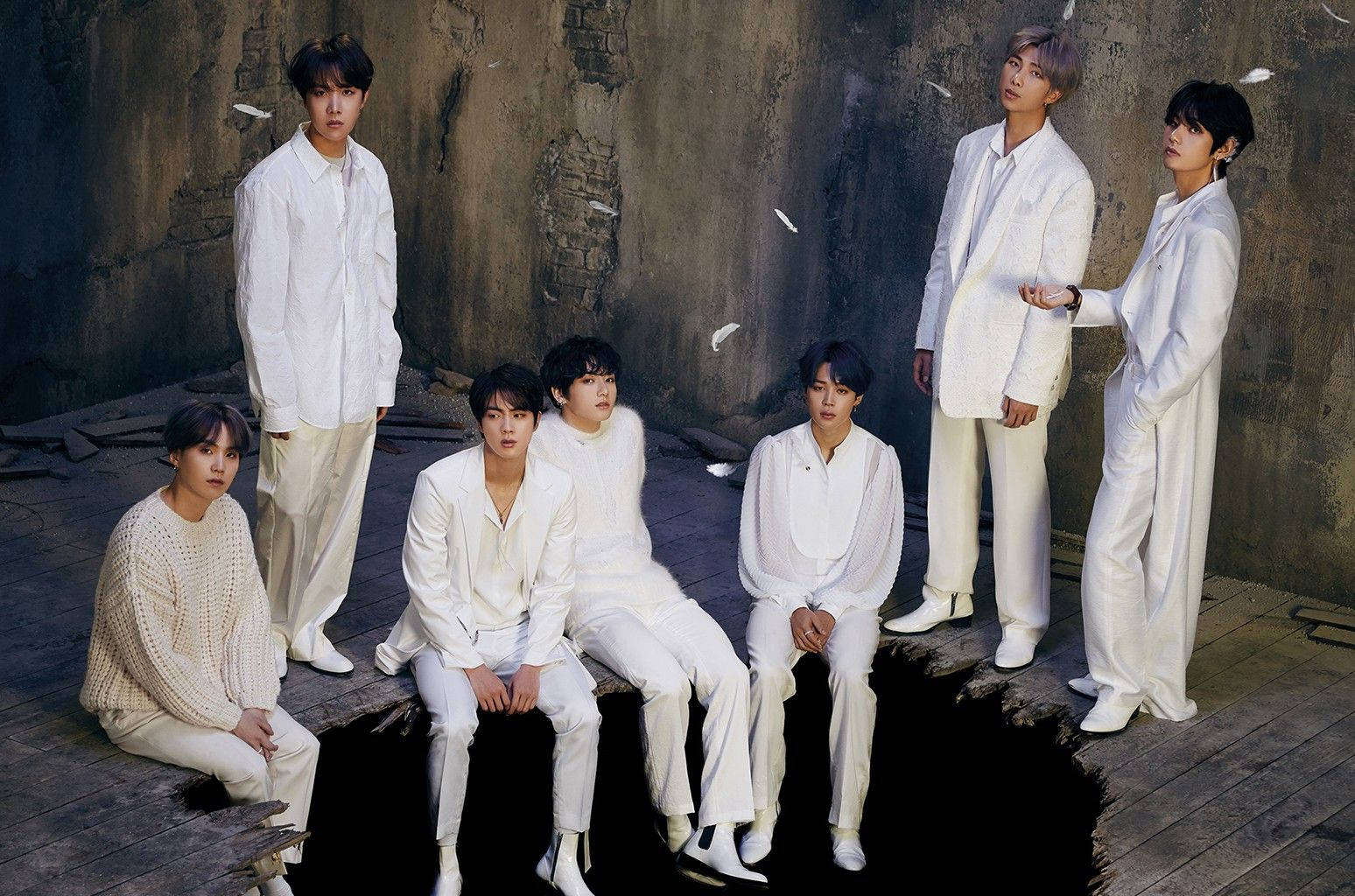 BTS گڑھے والا ڈیسک ٹاپ بیک گراؤنڈ وال پیپر