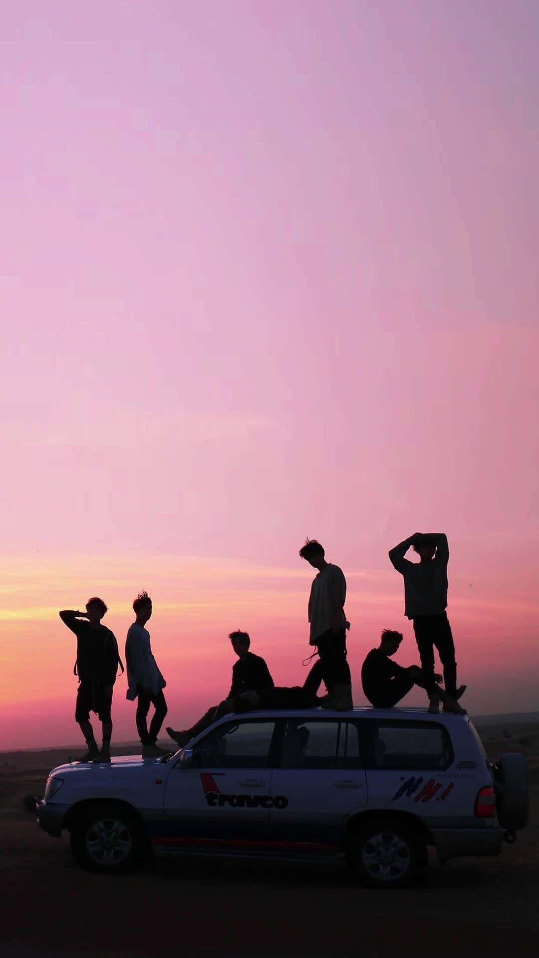 BTS جامنی آسمان آئی فون وال پیپر