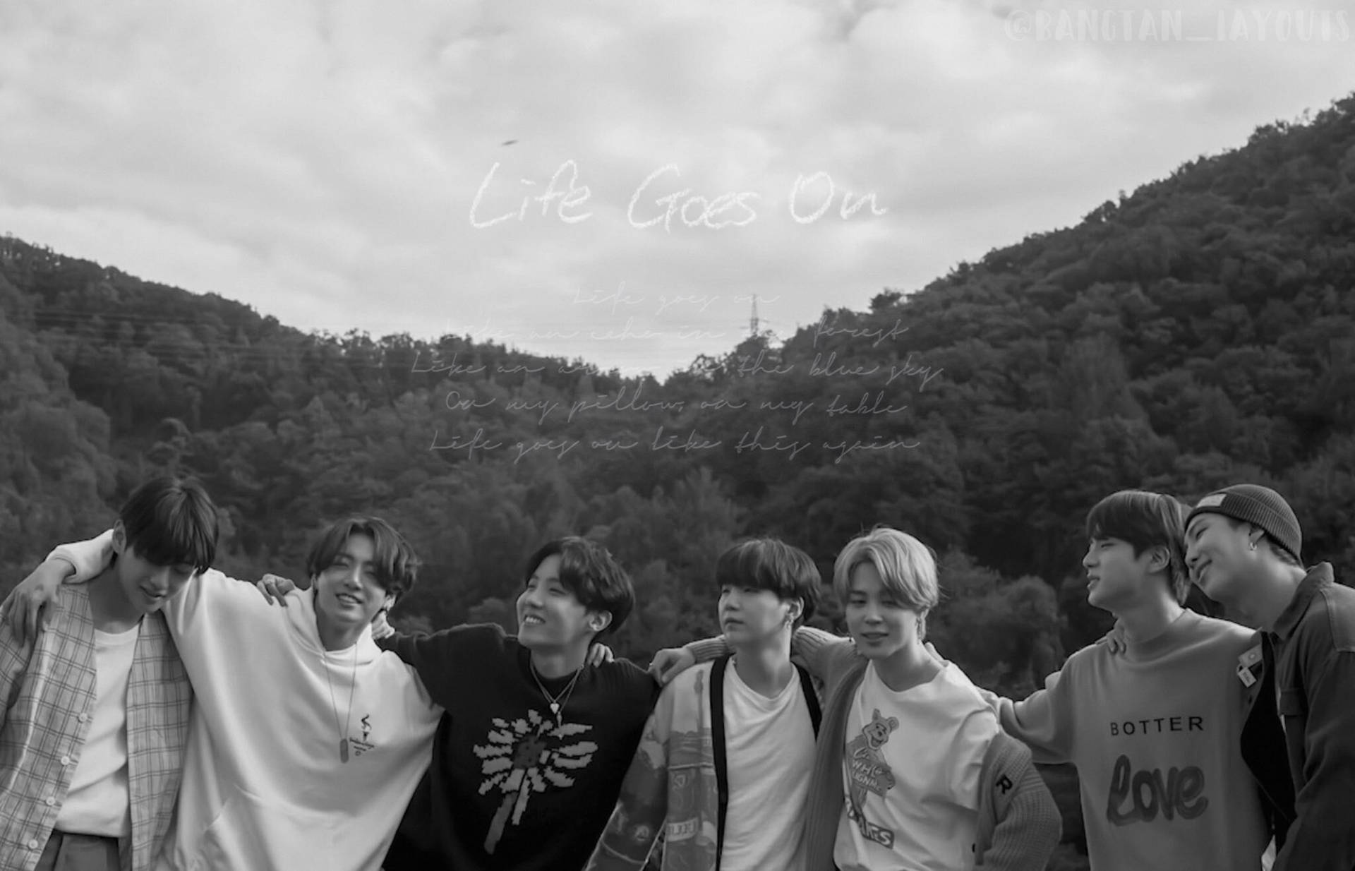 BTS Life Goes On سیاہ و سفید — Bts گروپ فوٹو GIF وال پیپر