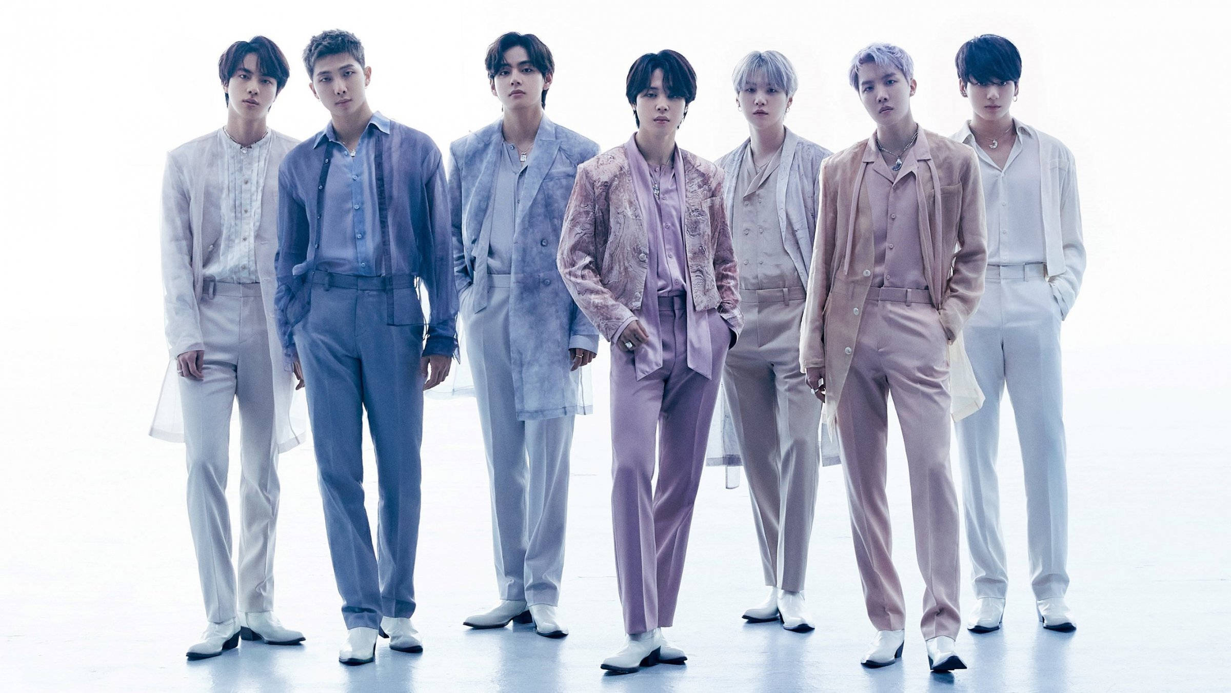 BTS رنگین سوٹ والی ڈیسک ٹاپ وال پیپر