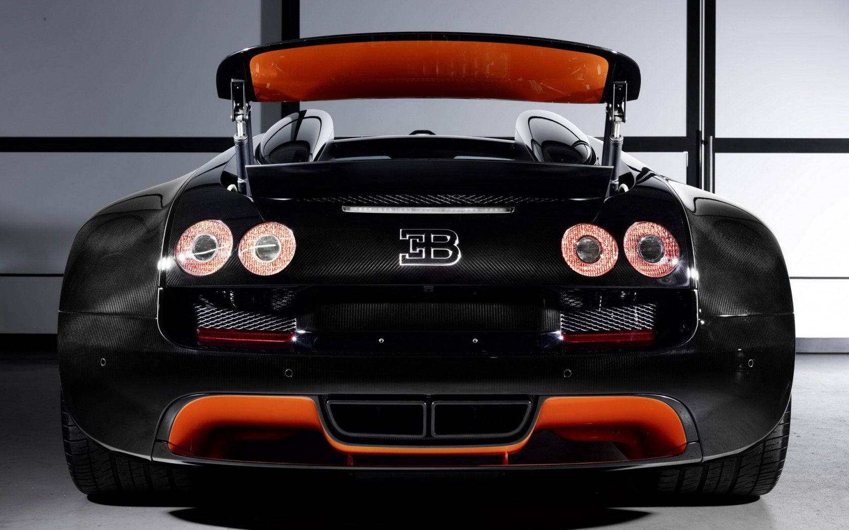 Bugatti Veyron کا پچھلا حصہ وال پیپر