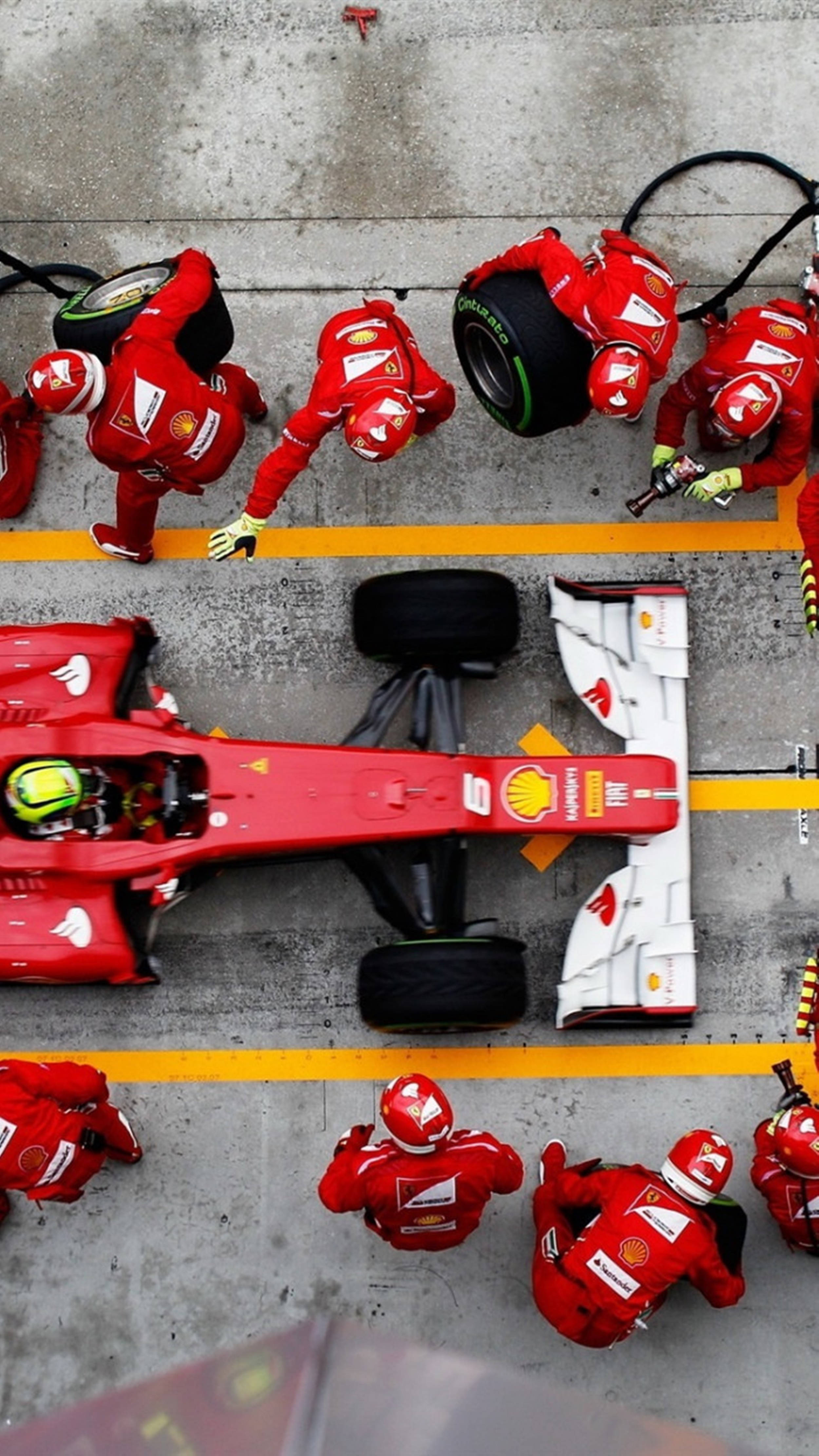 F1 فون ریڈ فیراری 10 اور ڈرائیور وال پیپر