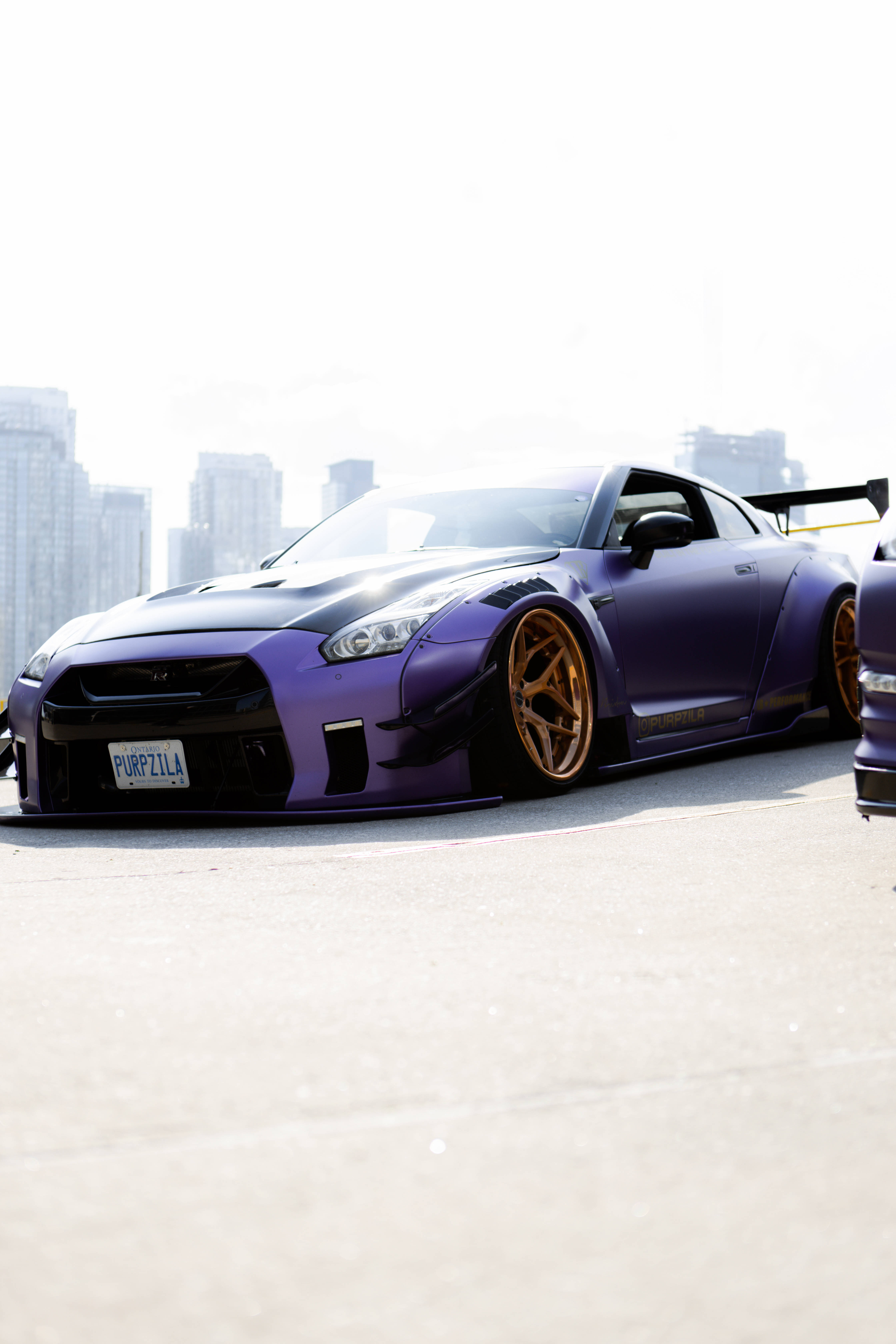 جامنی نیسان اسکائی لائن GTR R34 وال پیپر