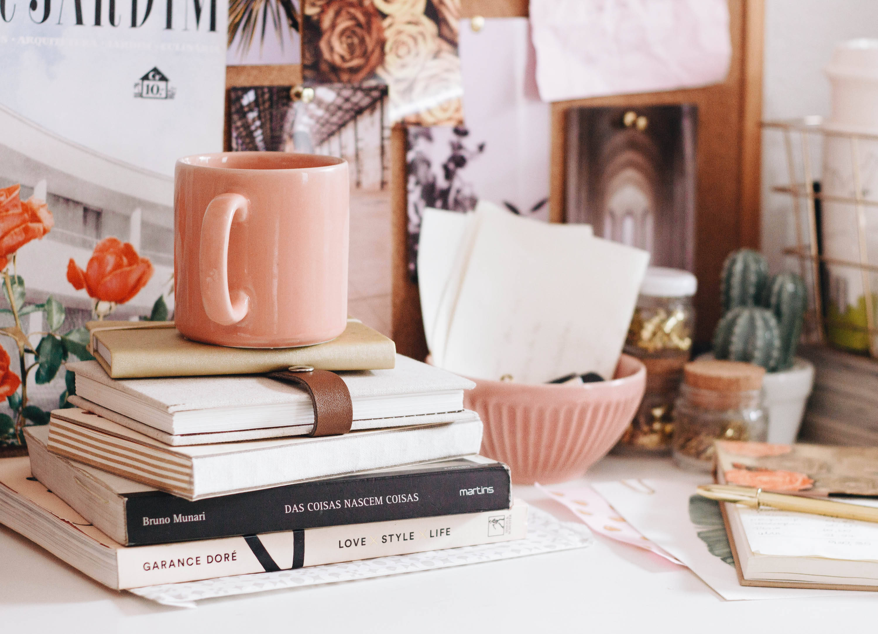 جمالیاتی minimalistic گلابی ڈیسک وال پیپر