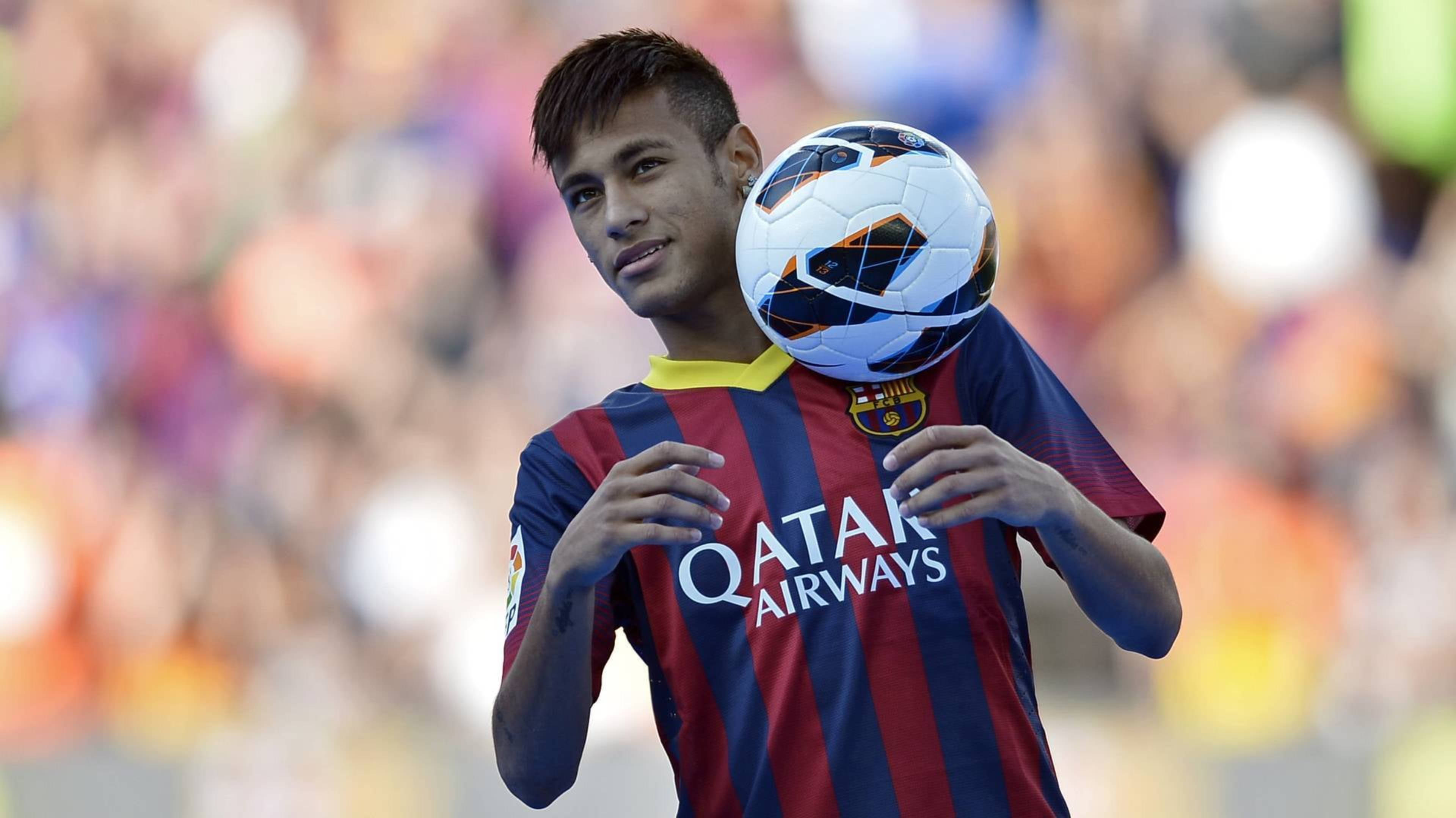 Neymar 4K بال کے ساتھ وال پیپر