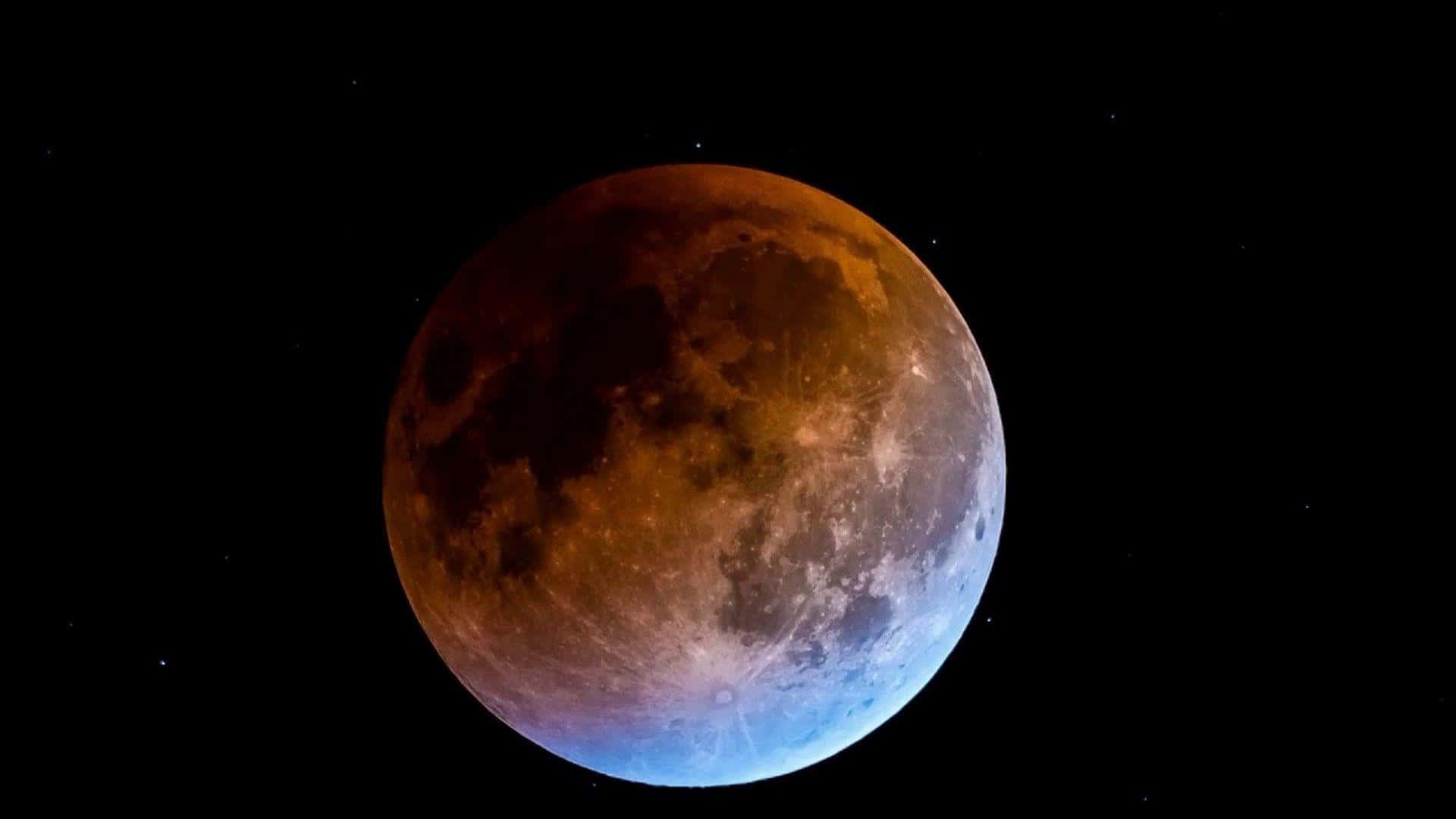 آسمان میں خون کا چاند نظر آتا ہے وال پیپر