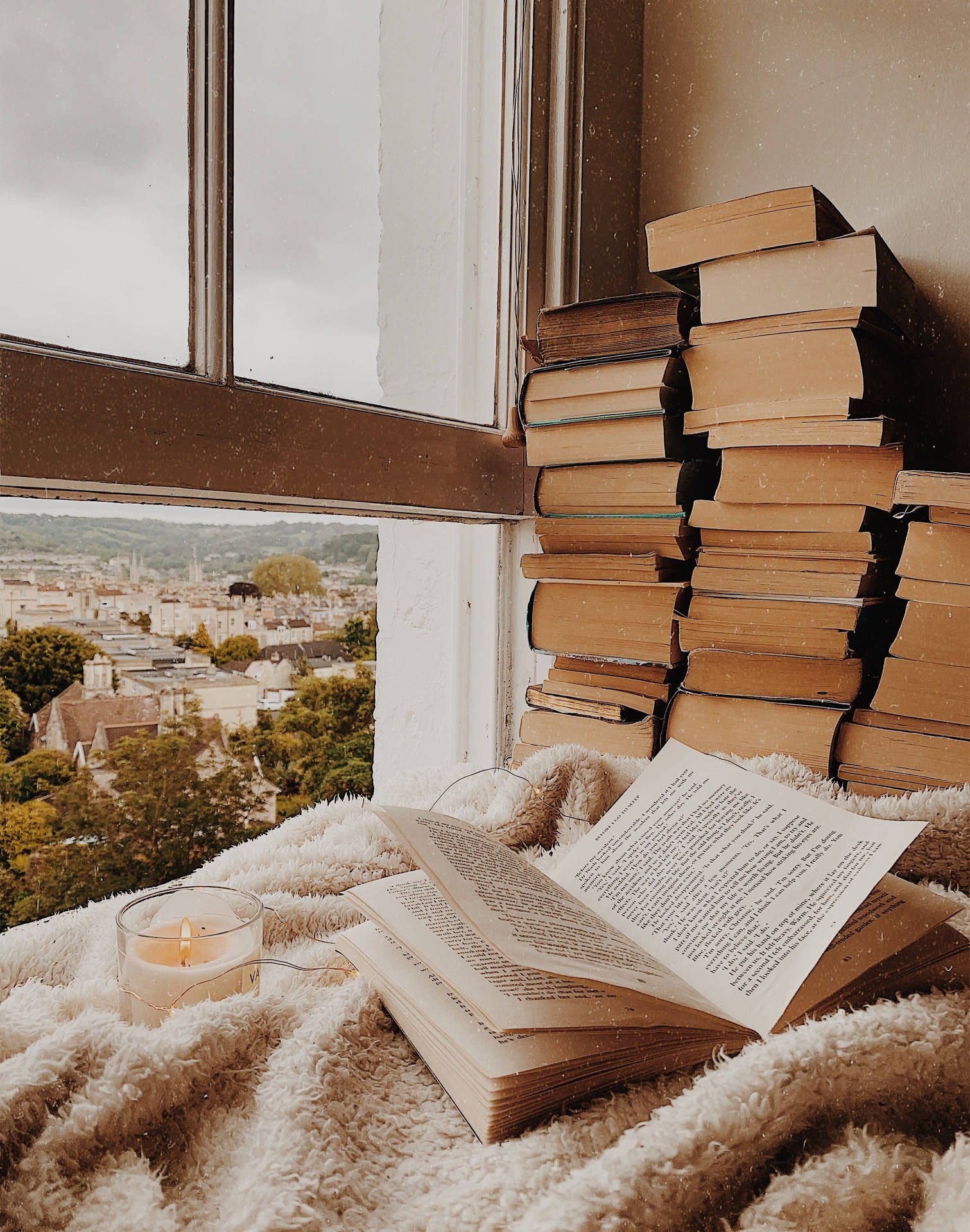 بیج ایستھیٹک کتابوں والی وال پیپر
