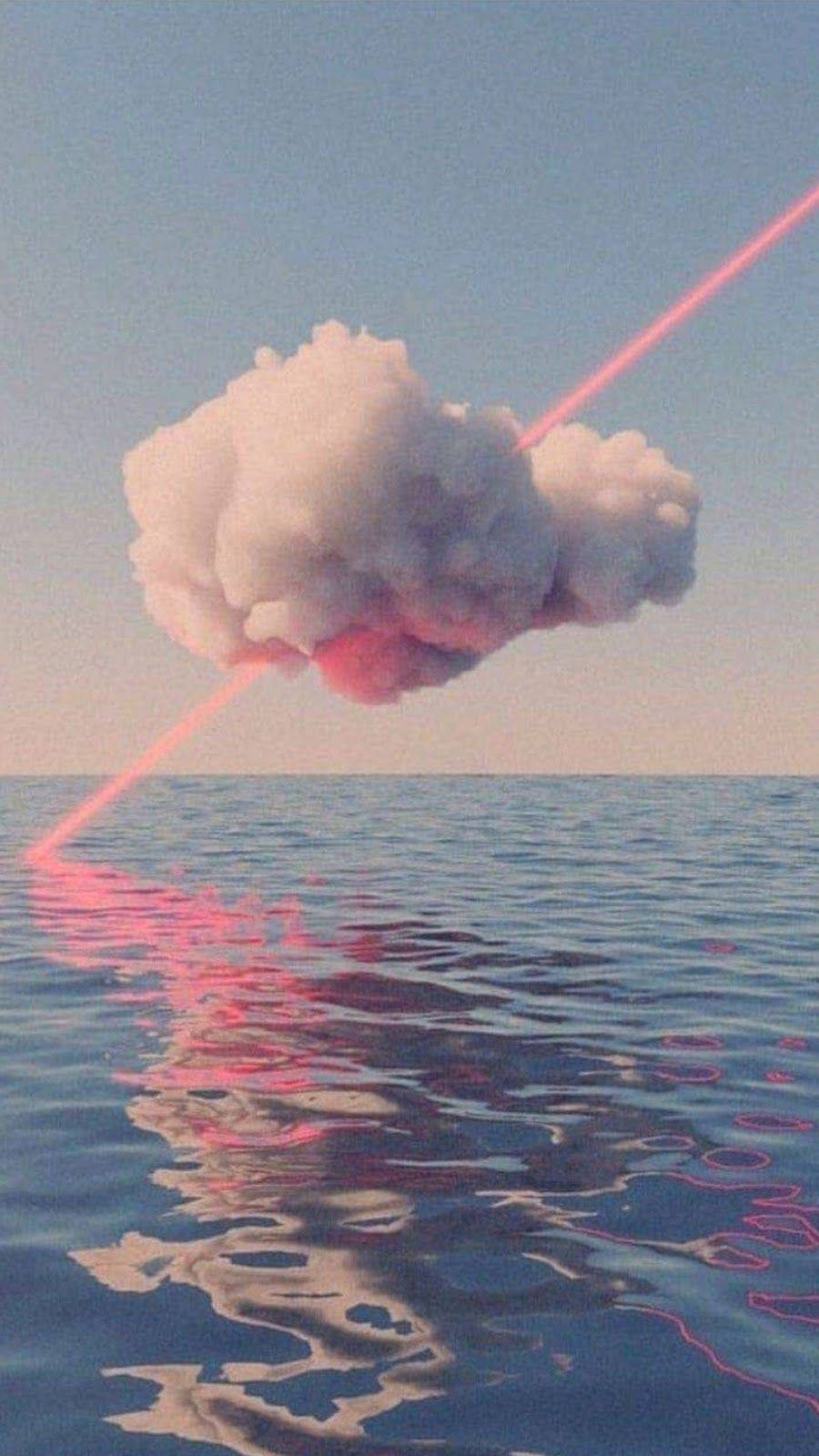 خوبصورت بادل اور پرسکون پانی وال پیپر