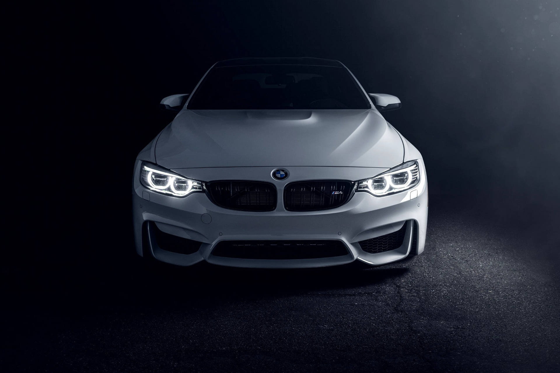 سفید M4 BMW لیپ ٹاپ