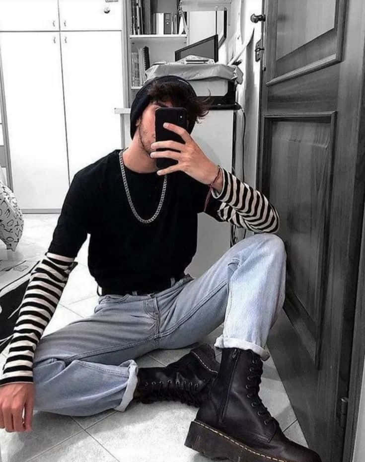 سورج کی راحت میں ڈوبا خوبصورت لڑکا وال پیپر