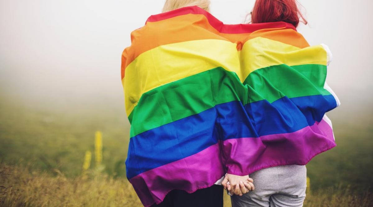 محبت سرد موسم میں بھی محبت ہے وال پیپر