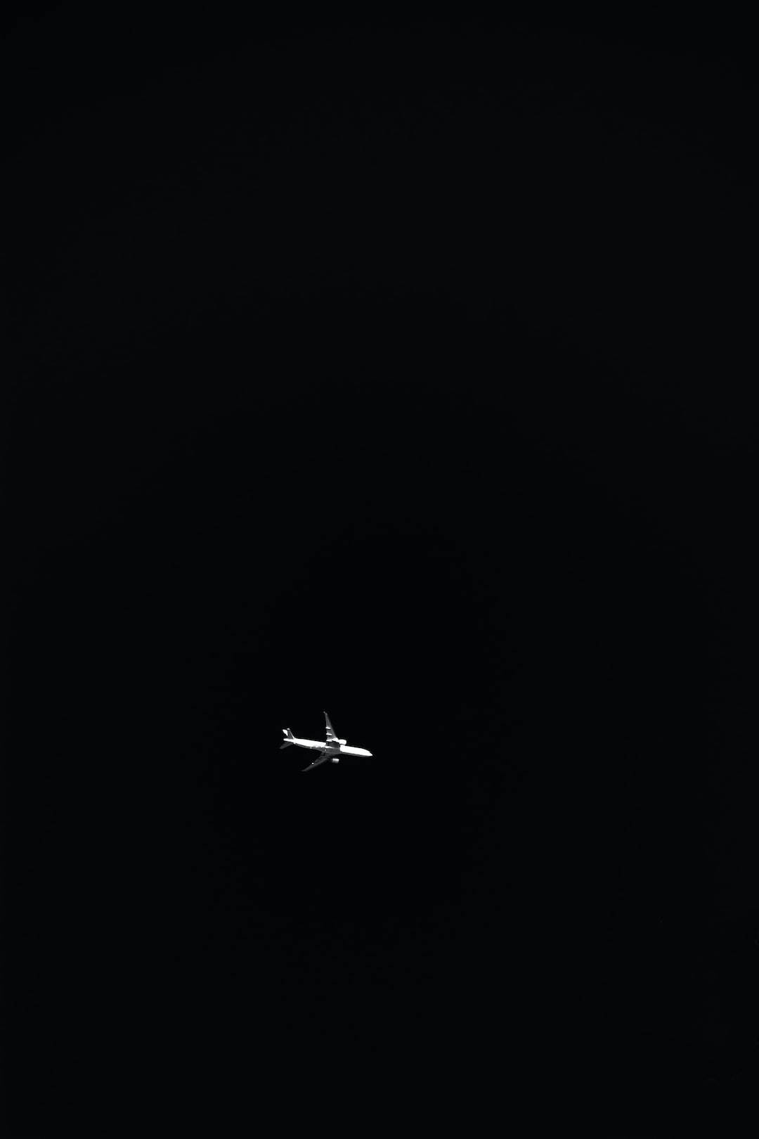 منیملسٹ ہوائی جہاز سیاہ اور سفید PFP وال پیپر