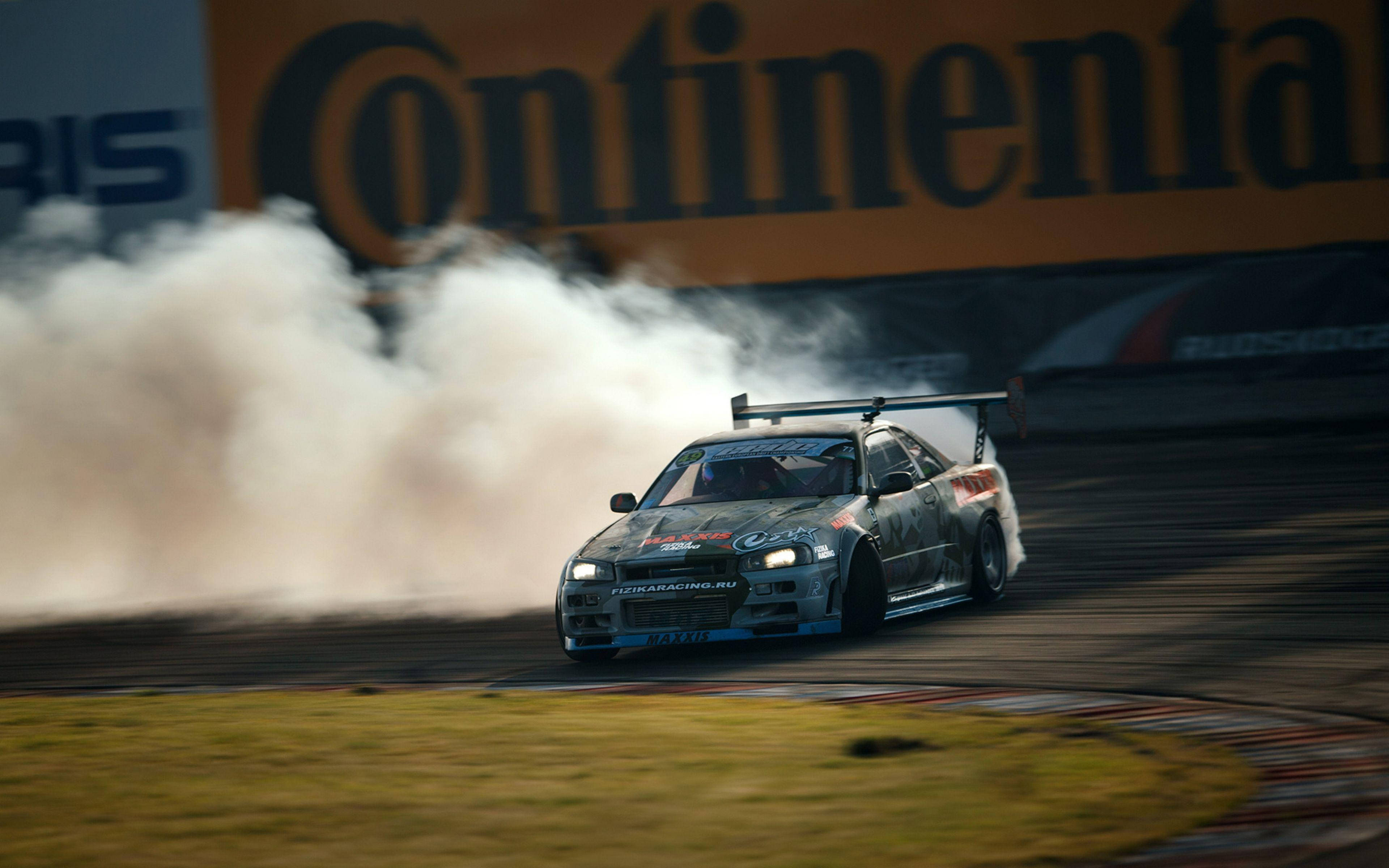 ڈرفٹ کارز نسان اسکائی لائن GTR R34 وال پیپر